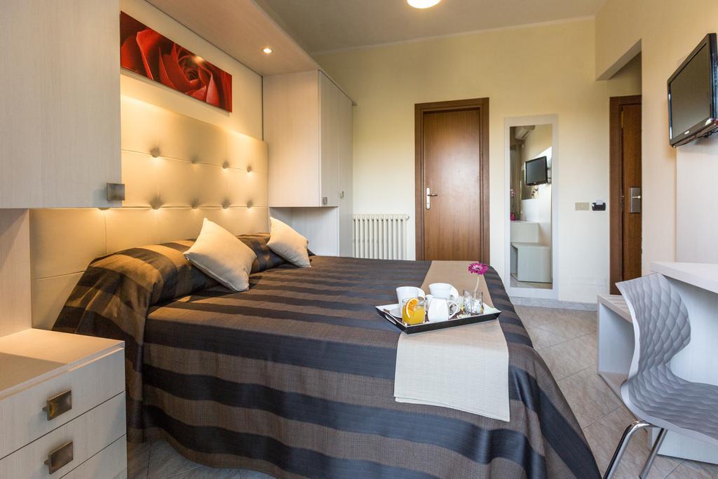 Hotel King Marina di Pietrasanta Zimmer foto