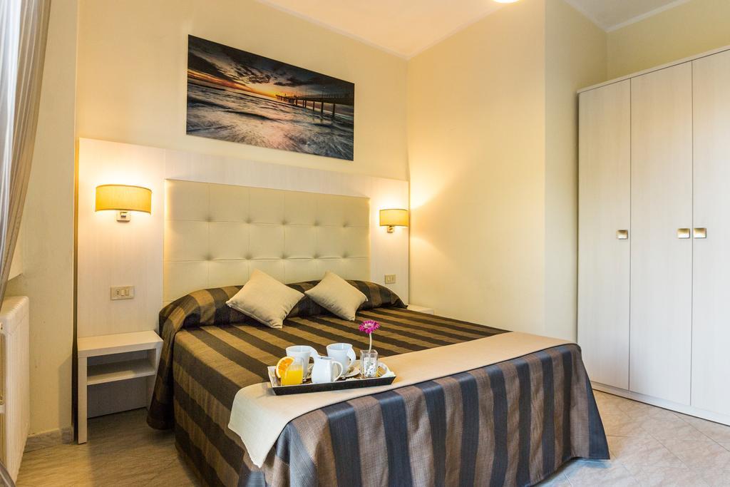 Hotel King Marina di Pietrasanta Zimmer foto