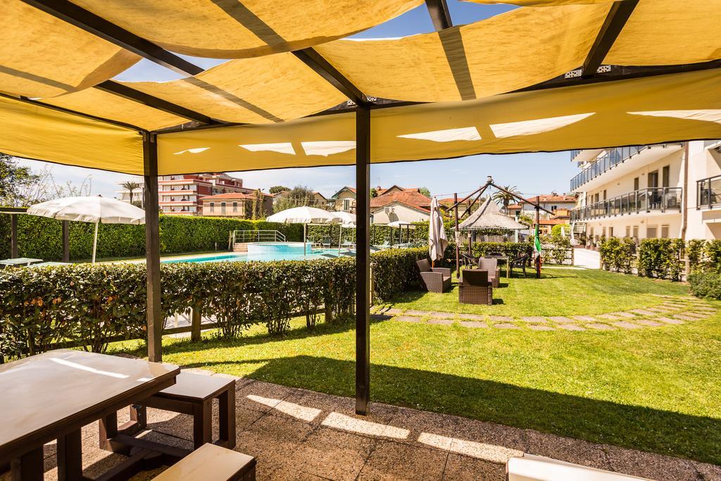 Hotel King Marina di Pietrasanta Exterior foto