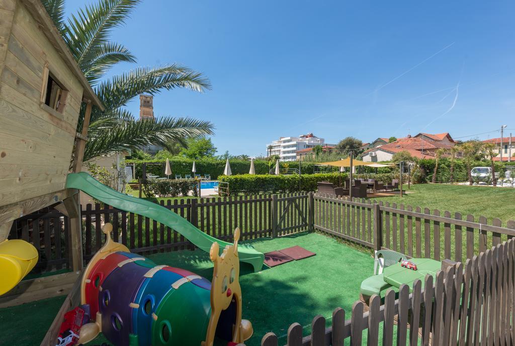 Hotel King Marina di Pietrasanta Exterior foto